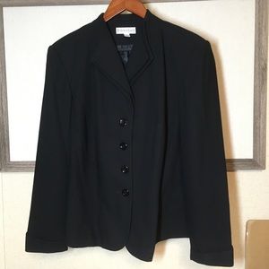 Little Black Jacket 18W